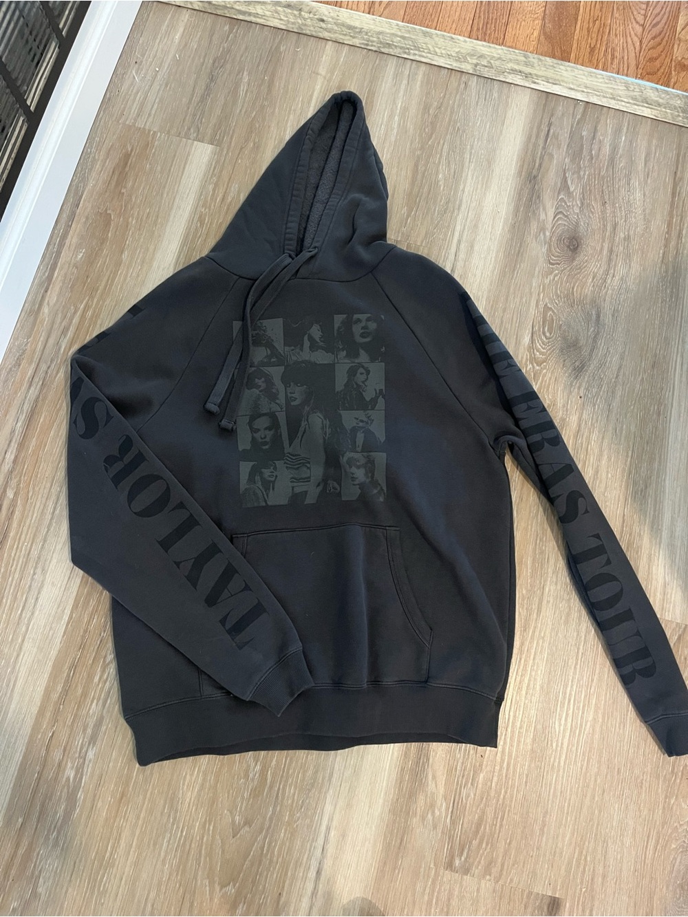 Taylor Swift The Eras Tour 2 Sided Concert Sweatshirt Hoodie Size Small